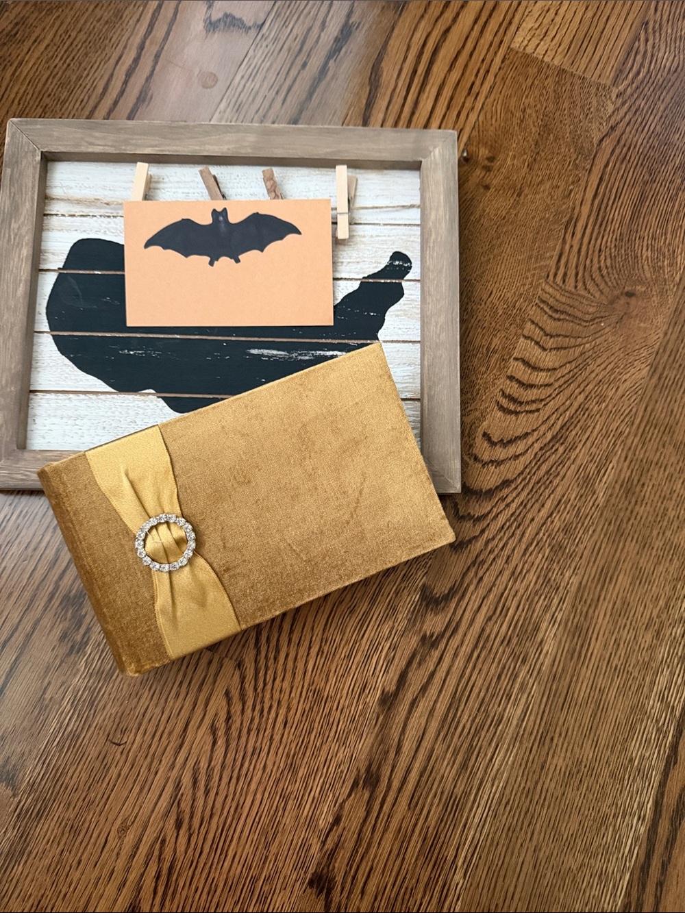 Photo bundle- wood holder and velvet photo book storage - Picture 15 of 16